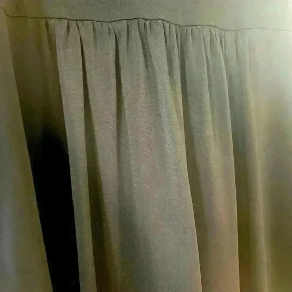 EUC AB Studio Black Blouse With Jeweled Neckline Women’s Large - Picture 10 of 10